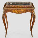Napoleon III-Jardinière Nussbaum, furniert sowie E… - фото 1