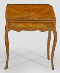 Bonheur du Jour im Louis XV-Stil Nussbaum, furnier…