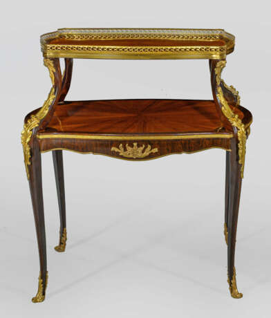 Etagèrentisch im Louis XV-Stil Nussbaum und Rosenh… - photo 1