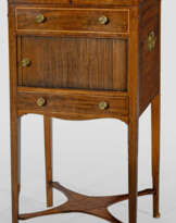 Regency-Pfeilertisch Mahagoni, furniert. Gerader, …