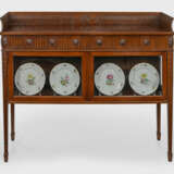 Edwardianische Anrichte Mahagoni. Gerader, querrec… - photo 1