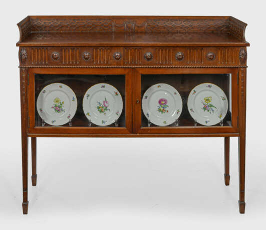 Edwardianische Anrichte Mahagoni. Gerader, querrec… - photo 1