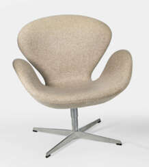 Swan Chair von Arne Jacobsen Aluminiumgu…