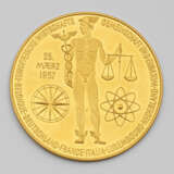 Goldmedaille "Europäische Wirtschafts… - photo 1