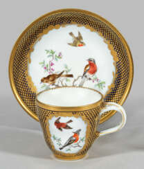 Ziertasse mit Vogelmalerei mit Untertass…