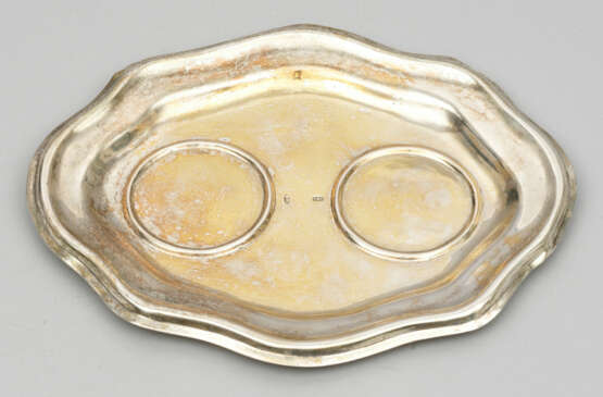 Tablett aus einer Messgarnitur Silber. O… - фото 1
