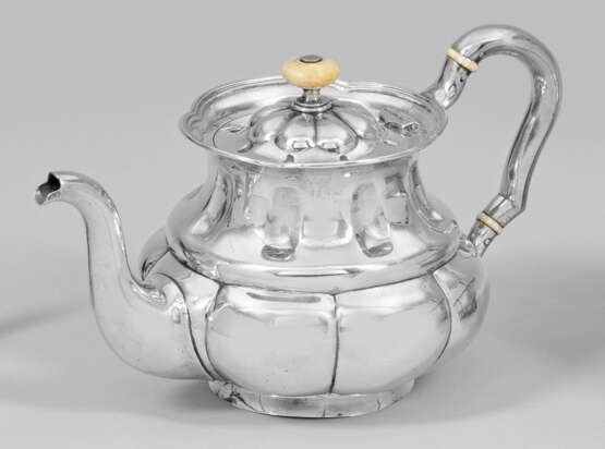 Qualitätvolle Napoleon III-Teekanne Silb… - photo 1