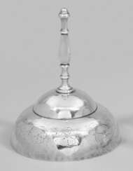 Tischglocke mit Blumengravur Silber. Hal…