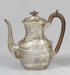 Georg V-Kaffeekanne Sterlingsilber. Oval…