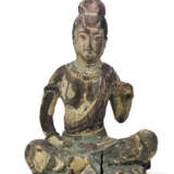 Gefasste Holzfigur des sitzenden Guanyin - photo 1