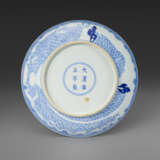 A BLUE AND WHITE `LONGEVITY` DISH - фото 2