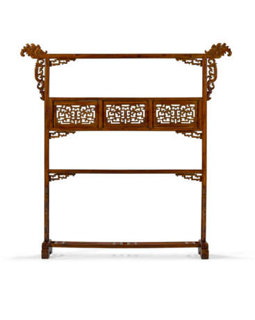 A RARE HUANGHUALI CLOTHES RACK - photo 1