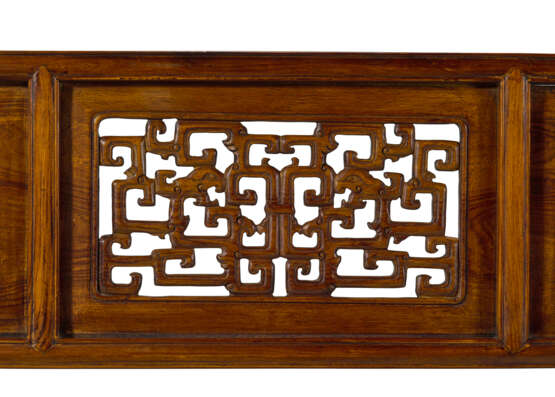 A RARE HUANGHUALI CLOTHES RACK - photo 5