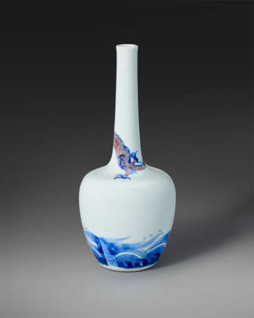 A BLUE AND WHITE AND COPPER-RED-DECORATED `DRAGON` VASE - photo 2