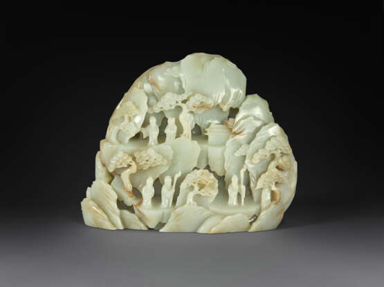A CARVED PALE GREENISH WHITE JADE MOUNTAIN - Foto 1