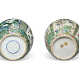 TWO FAMILLE VERTE OVOID JARS AND COVERS - фото 3