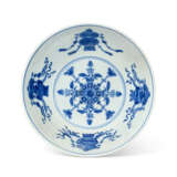A FAMILLE ROSE RUBY-GROUND SGRAFFIATO `MEDALLION` BOWL - photo 5