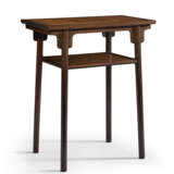 A BURL-INSET HUANGHUALI SIDE TABLE - фото 1