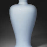 A VERY RARE CLAIR-DE-LUNE-GLAZED MEIPING - photo 4