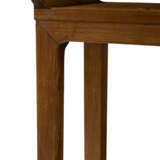 A VERY RARE HUANGHUALI FLUSH-SIDED CORNER-LEG TABLE - photo 5
