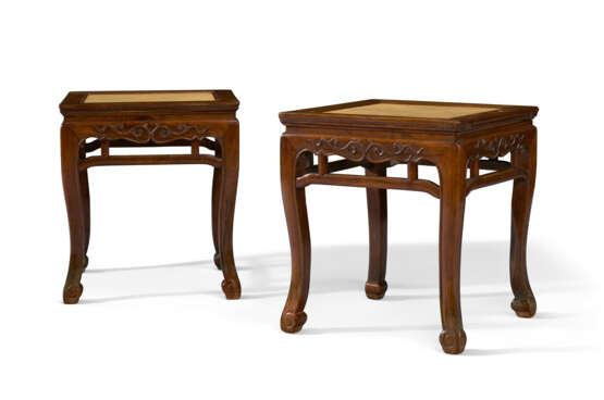 A RARE PAIR OF HUANGHUALI `CABRIOLE-LEG` STOOLS - photo 1