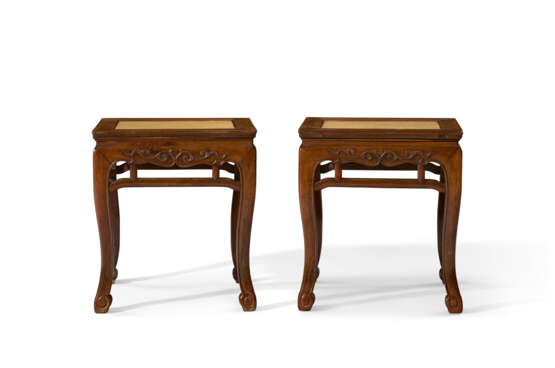 A RARE PAIR OF HUANGHUALI `CABRIOLE-LEG` STOOLS - photo 2