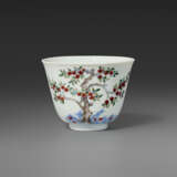 A WUCAI `PEACH BLOSSOM` `MONTH` CUP - photo 1