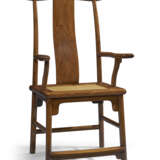 A PAIR OF HUANGHUALI `OFFICIAL`S HAT` ARMCHAIRS - фото 3