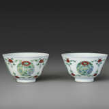 A VERY RARE PAIR OF `CHRYSANTHEMUM MEDALLION` DOUCAI CUPS - photo 1