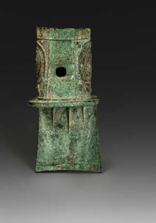 A RARE BRONZE AXLE CUFF - photo 4