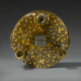 A GOLD-SPLASHED BRONZE TRIPOD CENSER - photo 2