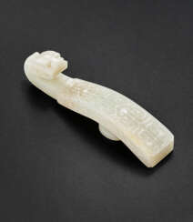 A WHITE JADE GARMENT HOOK