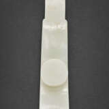 A WHITE JADE GARMENT HOOK - фото 3
