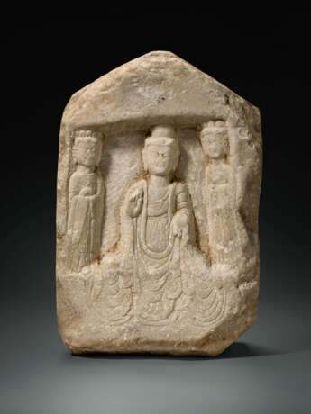 A WHITE MARBLE BUDDHIST STELE - photo 3
