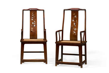 A VERY RARE PAIR OF INLAID HUANGHUALI &#39;SOUTHERN OFFICIAL&#39;S HAT&#39; ARMCHAIRS