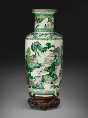 A RARE SUSANCAI FAMILLE VERTE BISCUIT ROULEAU VASE - фото 1