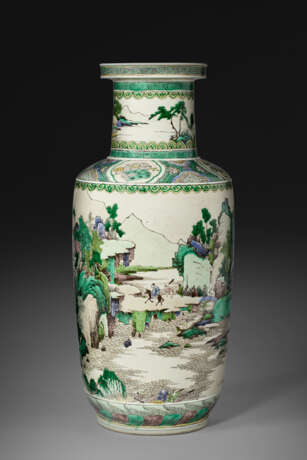 A RARE SUSANCAI FAMILLE VERTE BISCUIT ROULEAU VASE - фото 4