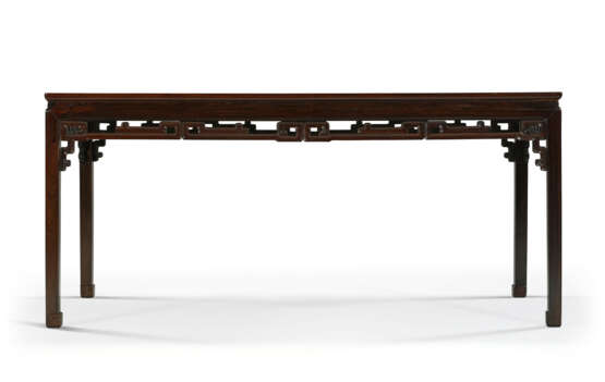 A LARGE ZITAN CORNER-LEG PAINTING TABLE - photo 2