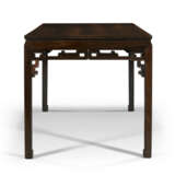 A LARGE ZITAN CORNER-LEG PAINTING TABLE - photo 3