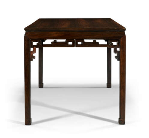 A LARGE ZITAN CORNER-LEG PAINTING TABLE - photo 3