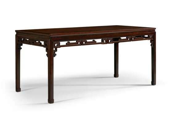 A LARGE ZITAN CORNER-LEG PAINTING TABLE - photo 4