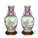 A PAIR OF VERY LARGE FAMILLE ROSE `QUAIL` VASES - photo 1