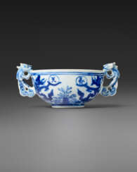 A RARE BLUE AND WHITE TWO-HANDLED &#39;DRAGON&#39; CUP