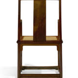 A PAIR OF HUANGHUALI `SOUTHERN OFFICIAL`S HAT` ARMCHAIRS - фото 6