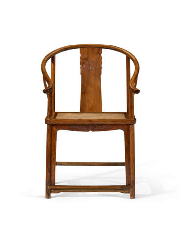 A PAIR OF HUANGHUALI HORSESHOE-BACK ARMCHAIRS - photo 2