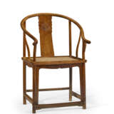 A PAIR OF HUANGHUALI HORSESHOE-BACK ARMCHAIRS - photo 5
