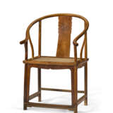 A PAIR OF HUANGHUALI HORSESHOE-BACK ARMCHAIRS - photo 6