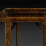 A VERY RARE HUANGHUALI CORNER-LEG TABLE - photo 7