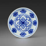 A BLUE AND WHITE `CRANES AND TRIGRAMS` SHALLOW DISH - photo 1