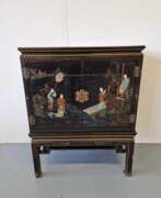 Aperçu. Oriental style cabinet